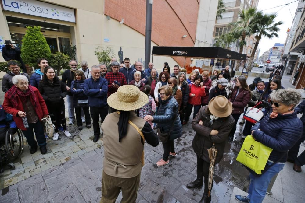 Ars Creatio rememoró este fin de semana con un recorrido teatralizado por Torrevieja el 190 aniversario del terremoto que asoló la comarca de la Vega Baja el 21 de marzo de 1829. Horas después de la r