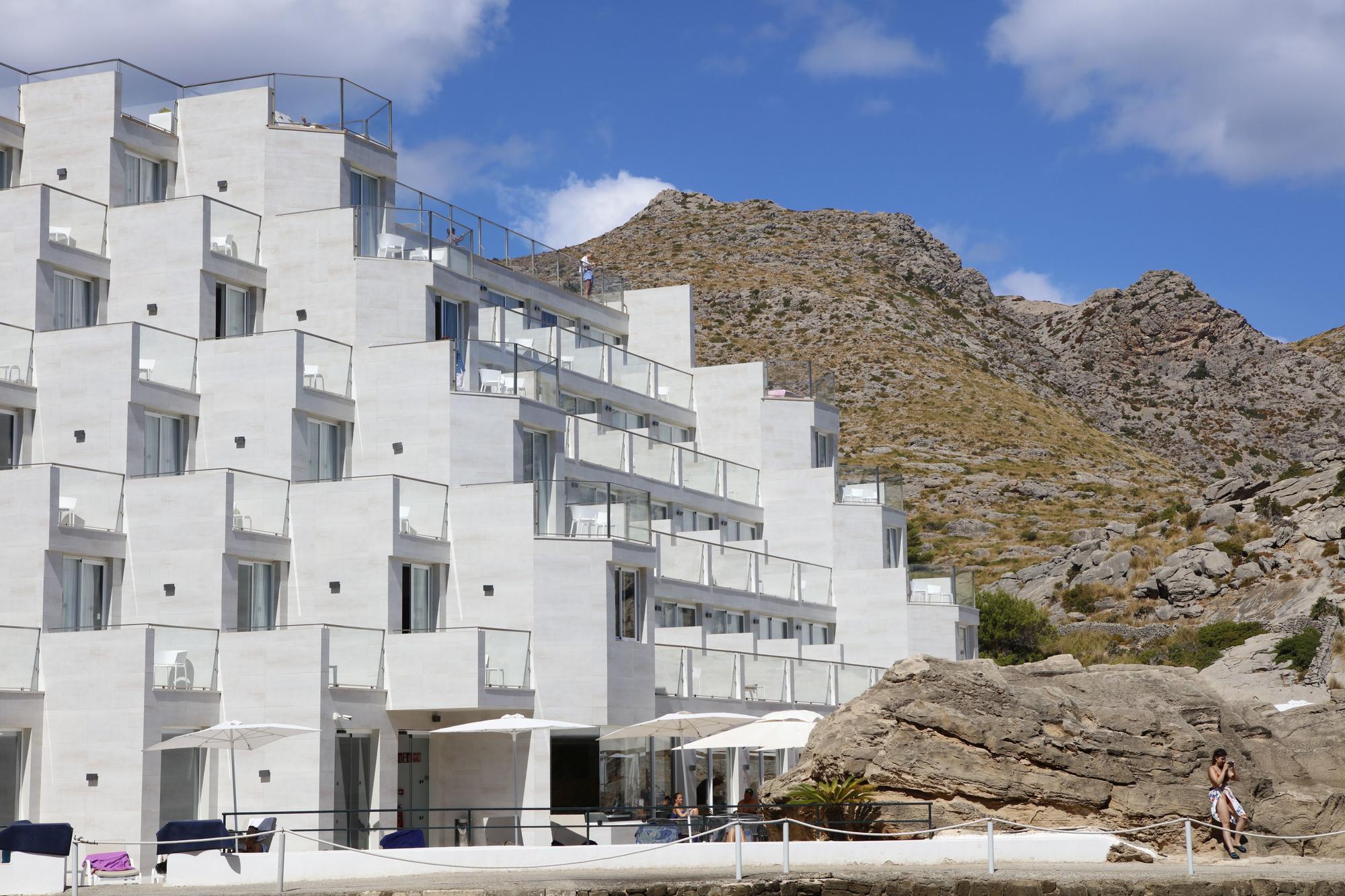 Ruhige Bucht mit dezentem Zuwachs: Ein Besuch in Cala Sant Vicenç