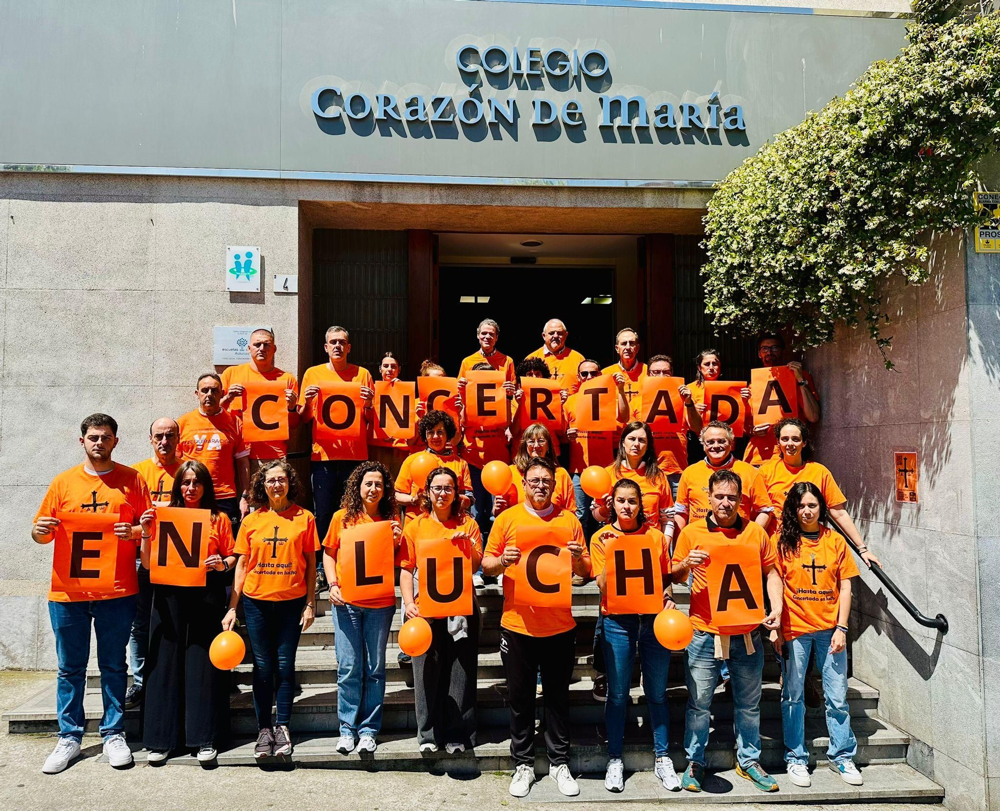 EN IMÁGENES: Así se están movilizando los profesores de colegios concertados en Asturias