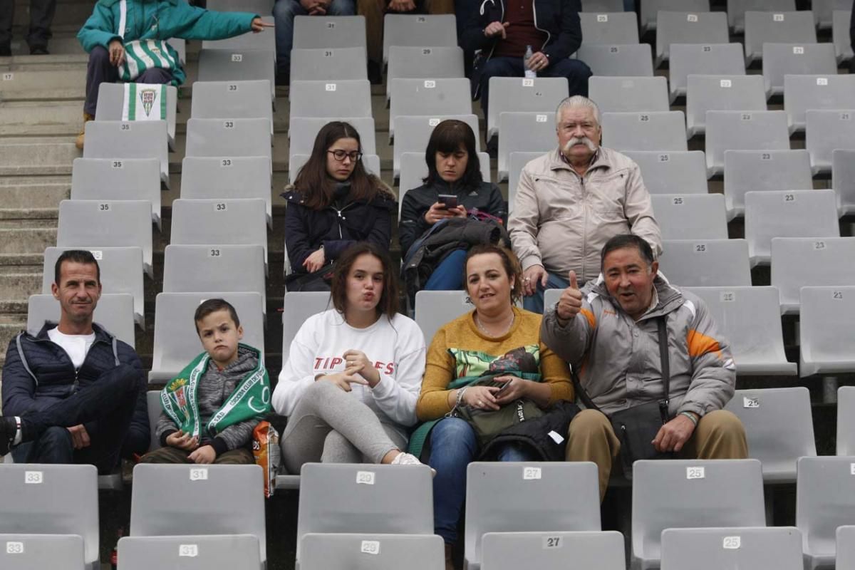 Los aficionados en El Arcángel