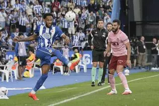 Aubameyang catapulta al Depor y hunde a un triste Valencia