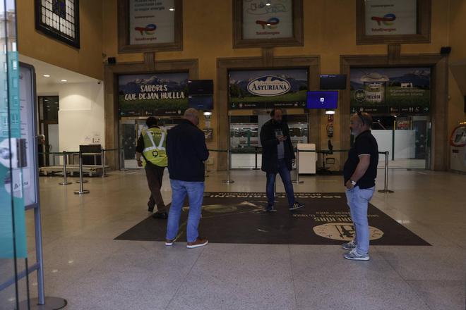 EN IMÁGENES: así se vivió el apagón en Oviedo