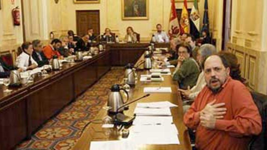 El Ayuntamiento de Cáceres realizará una evaluación de su situación económica