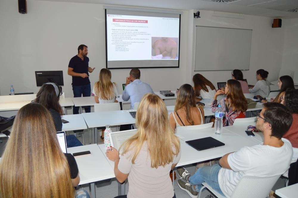 Trenta-un futurs metges estrenen aules a Manresa