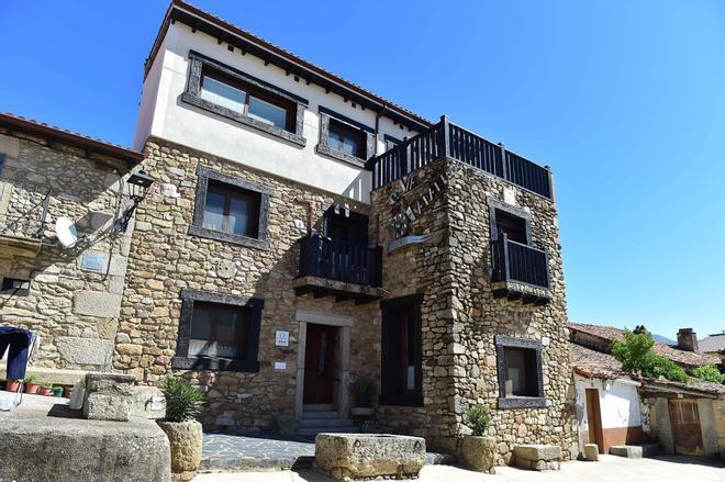 Fotogalería | Así es Vía Cáparra, un alojamiento singular en Oliva de Plasencia