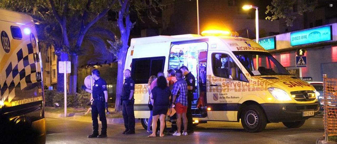 El acusado hirió con una botella rota a un joven en una discoteca de la calle Manacor.