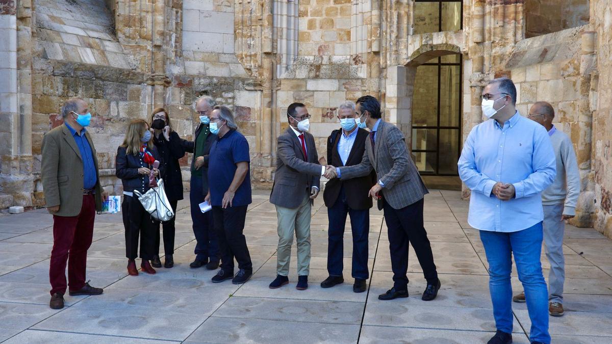 Desde la derecha: Jesús María Prada, José Luis González Prada, Georges Zouain, Gumersindo Bueno y Francisco Guarido