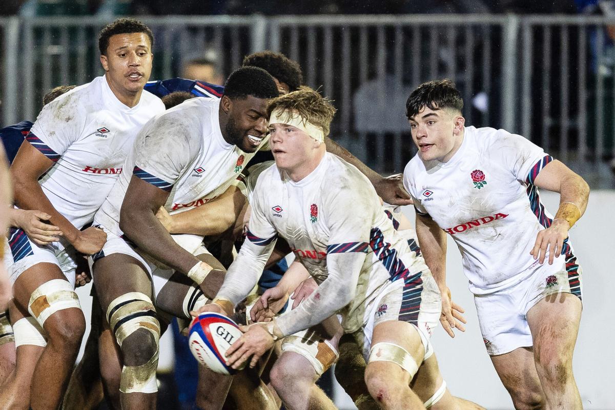 Henry Pollock, con la selección inglesa Sub-20, en un partido ante en el Recreation Ground de Bath
