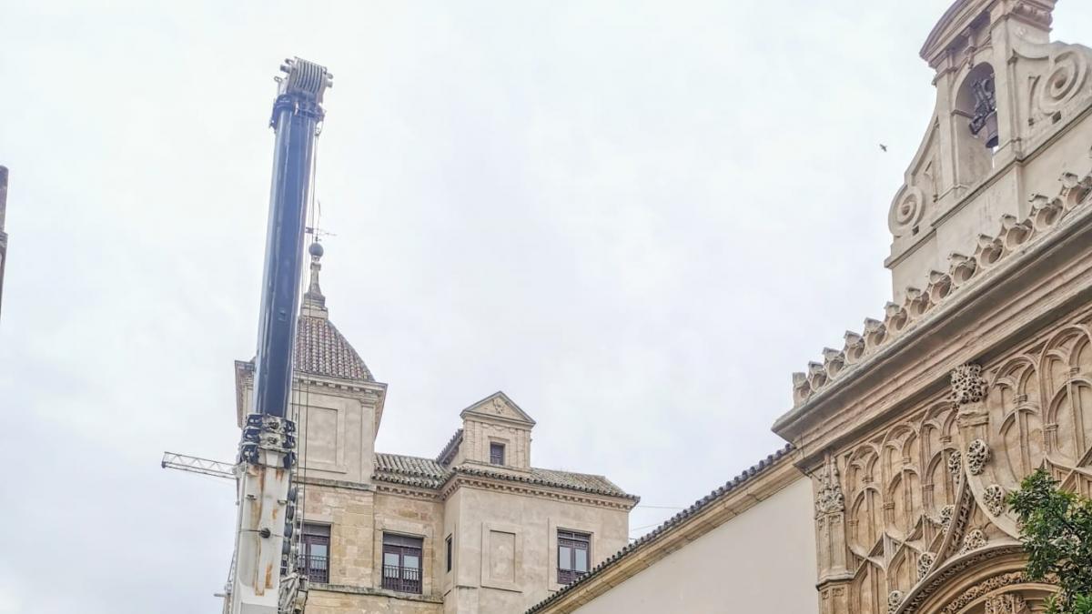 Colocada la grúa torre que da inicio al grueso de las obras del Palacio de Congresos