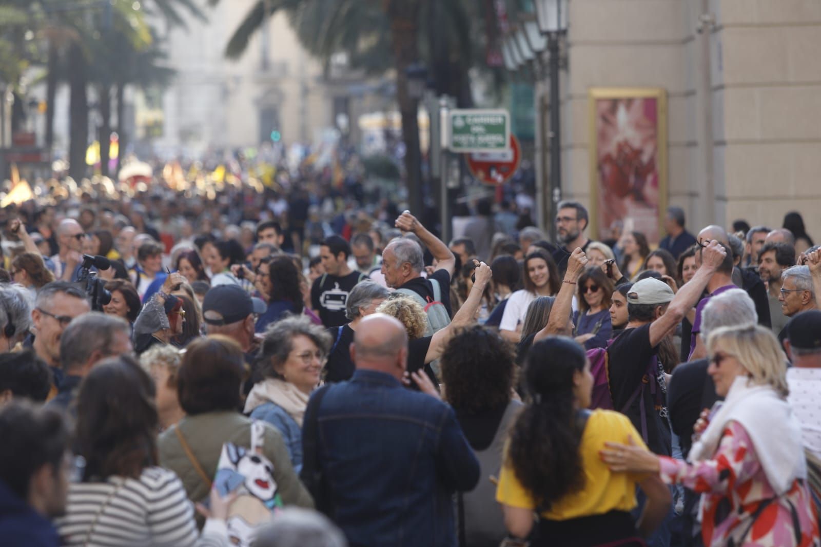 Manifestación en València para conmemorar la diada del 25 de abril