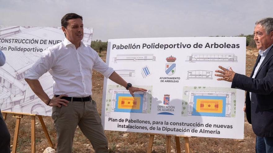 El presidente de la Diputación de Almería, Javier Aureliano García.