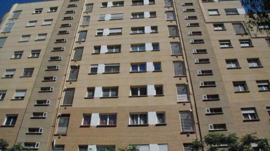 Edificio donde se encuentran las viviendas de Sant Pau.