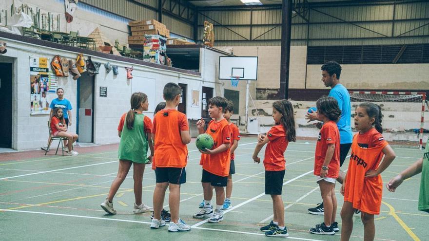 El Cangas abre sus Escolas de Verán, que se mueven a los pab