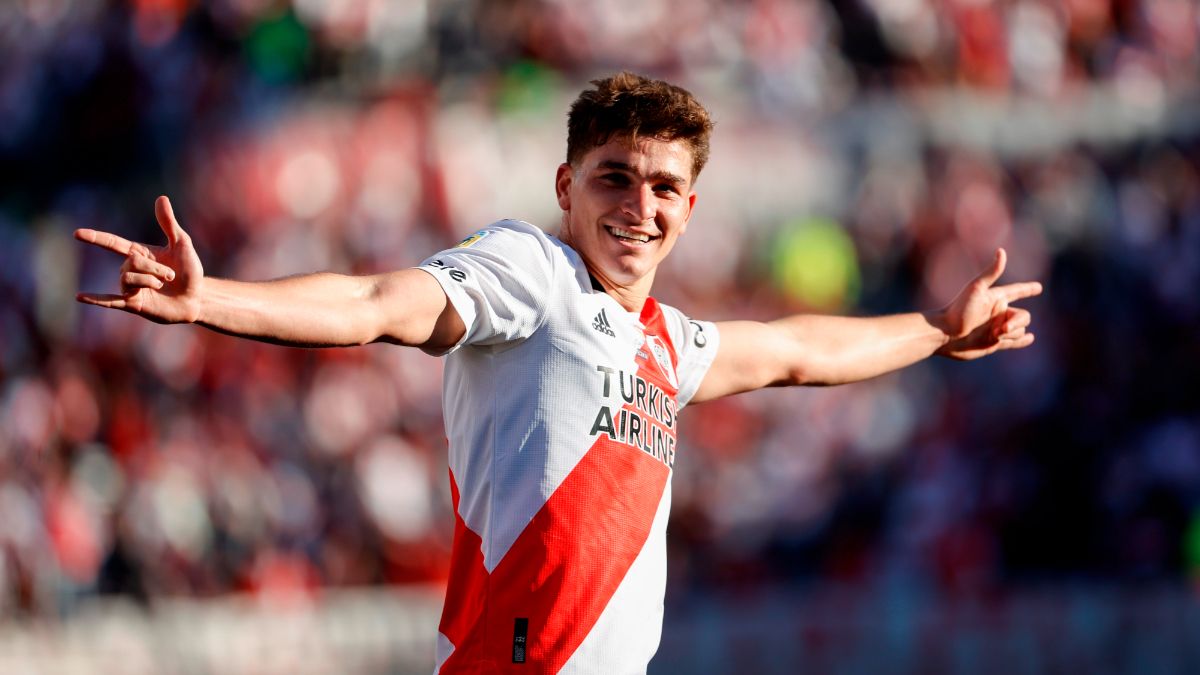 Julián Álvarez, celebrando un gol en su etapa en el River Plate