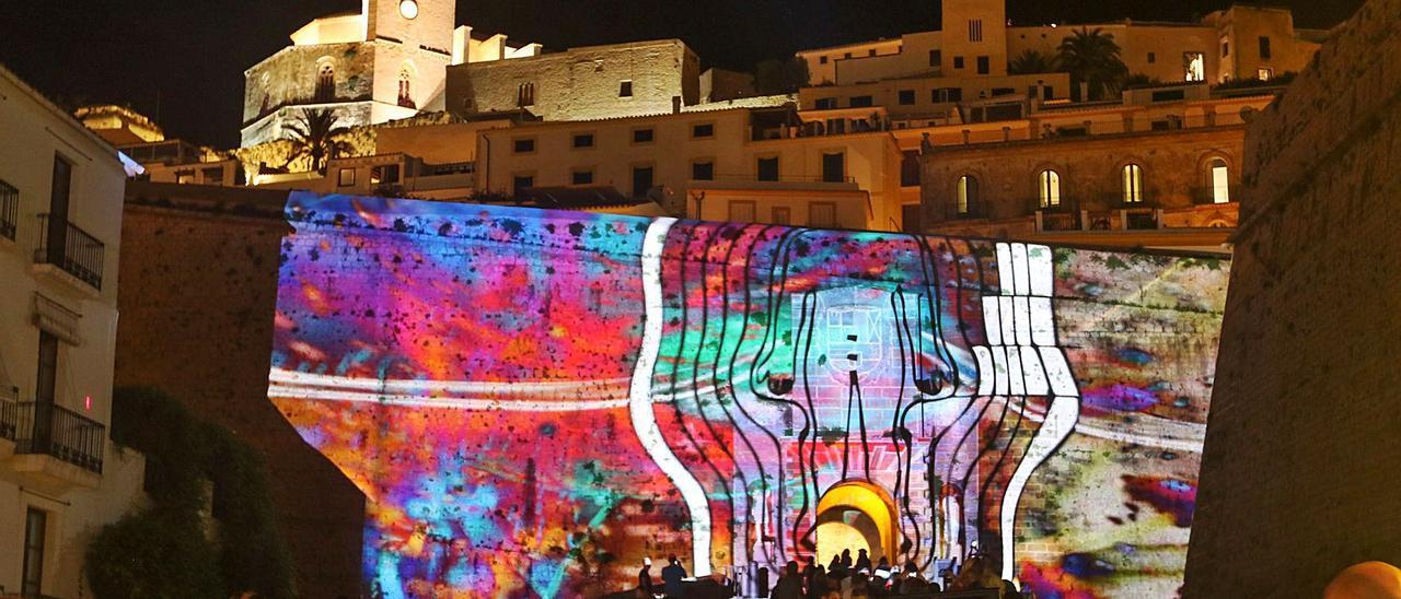 Ibiza Light Festival regresa al formato en vivo para inundar de luz Dalt Vila  | J.A. RIERA