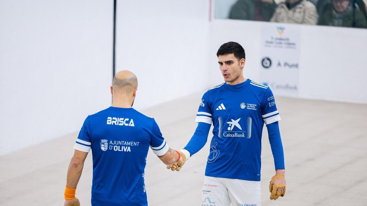 Vercher i Brisca es donen la mà