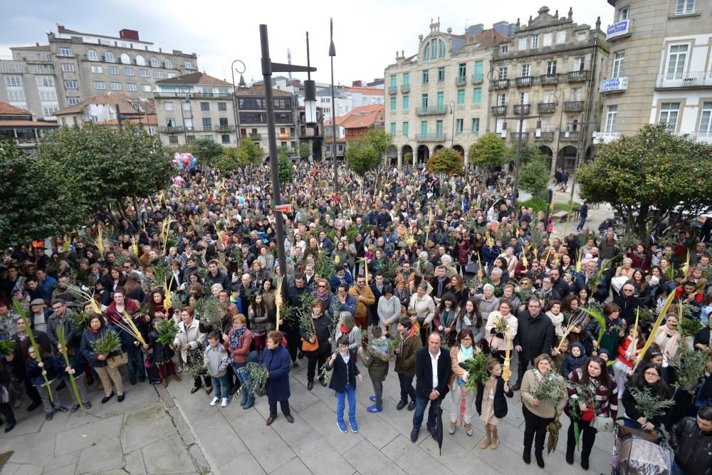 Semana Santa en Pontevedra 2016 | La Burrita recupera el recorrido entre la iglesias de San José y la escalinata de San Francisco