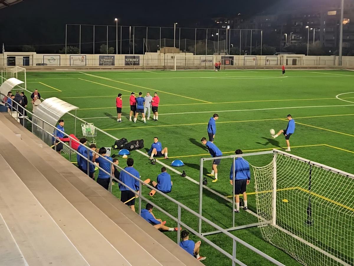 El Catarroja CF durante un entrenamiento