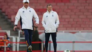 Ancelotti se la juga a Londres