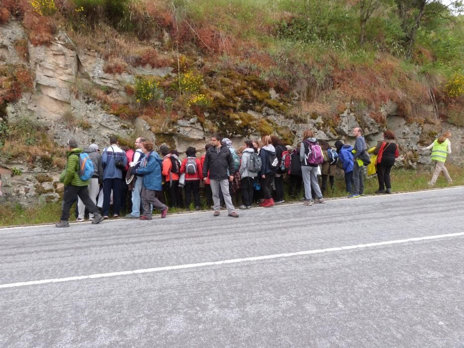 Visita de geólogos por Arribes