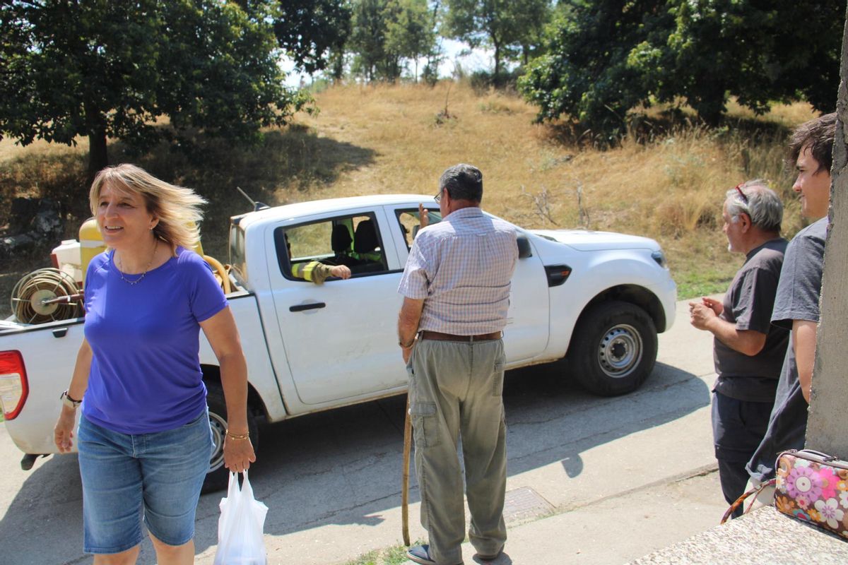 Vecinos ven pasar medios de extinción por San Ciprian