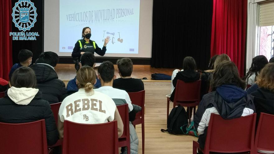 La Policía Local de Málaga imparte clases de seguridad vial a más de 12.600 alumnos
