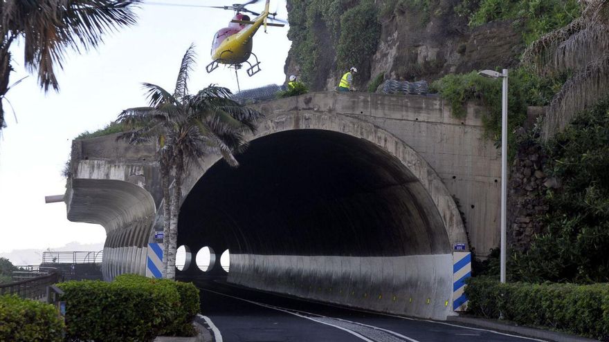 The Cabildo de Tenerife begins to cover the side of the Martiánez tunnel