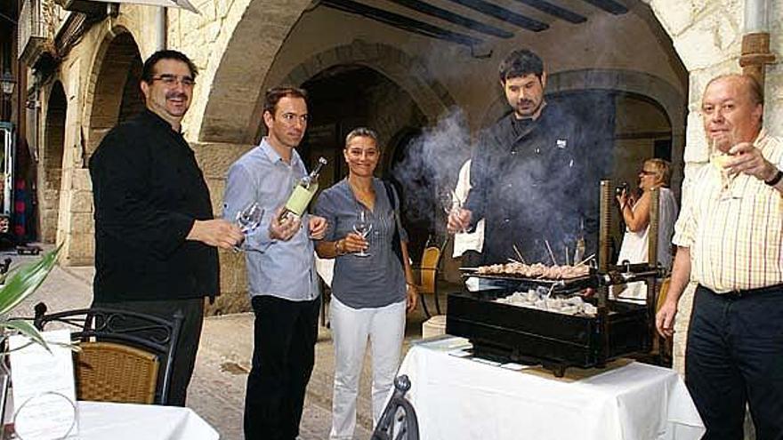 Els organitzadors van presentar l&#039;acte amb un esmorzar.