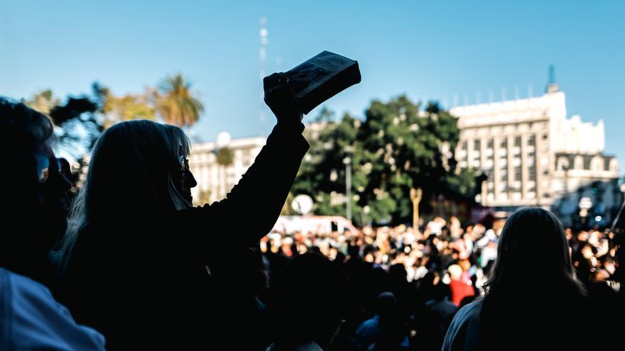 Una marea humana inunda el centro de Buenos Aires en defensa de la universidad pública que Milei considera &quot;centros de adoctrinamiento&quot;