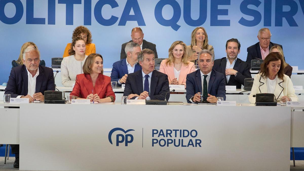Feijóo convocará un congreso nacional del PP el 5 y 6 de julio para "activar" al partido por si Sánchez adelanta las generales