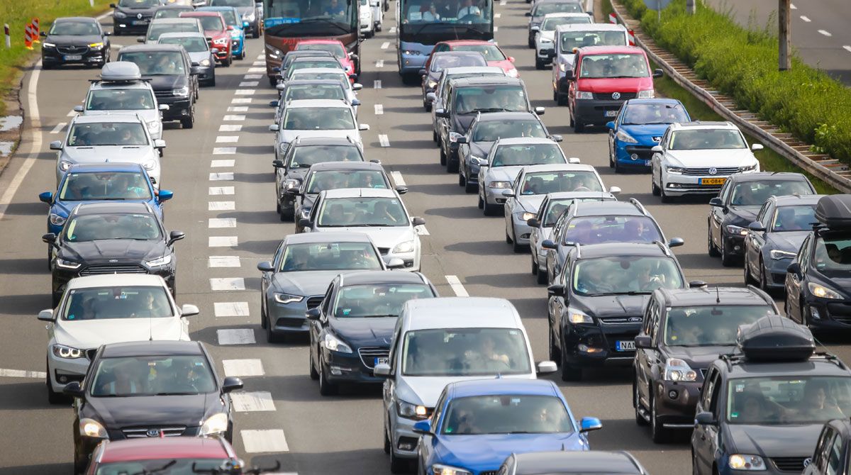 El transporte es responsable de más del 30% de las emisiones de CO2 en la UE, de las cuales el 72% proviene del transporte por carretera.