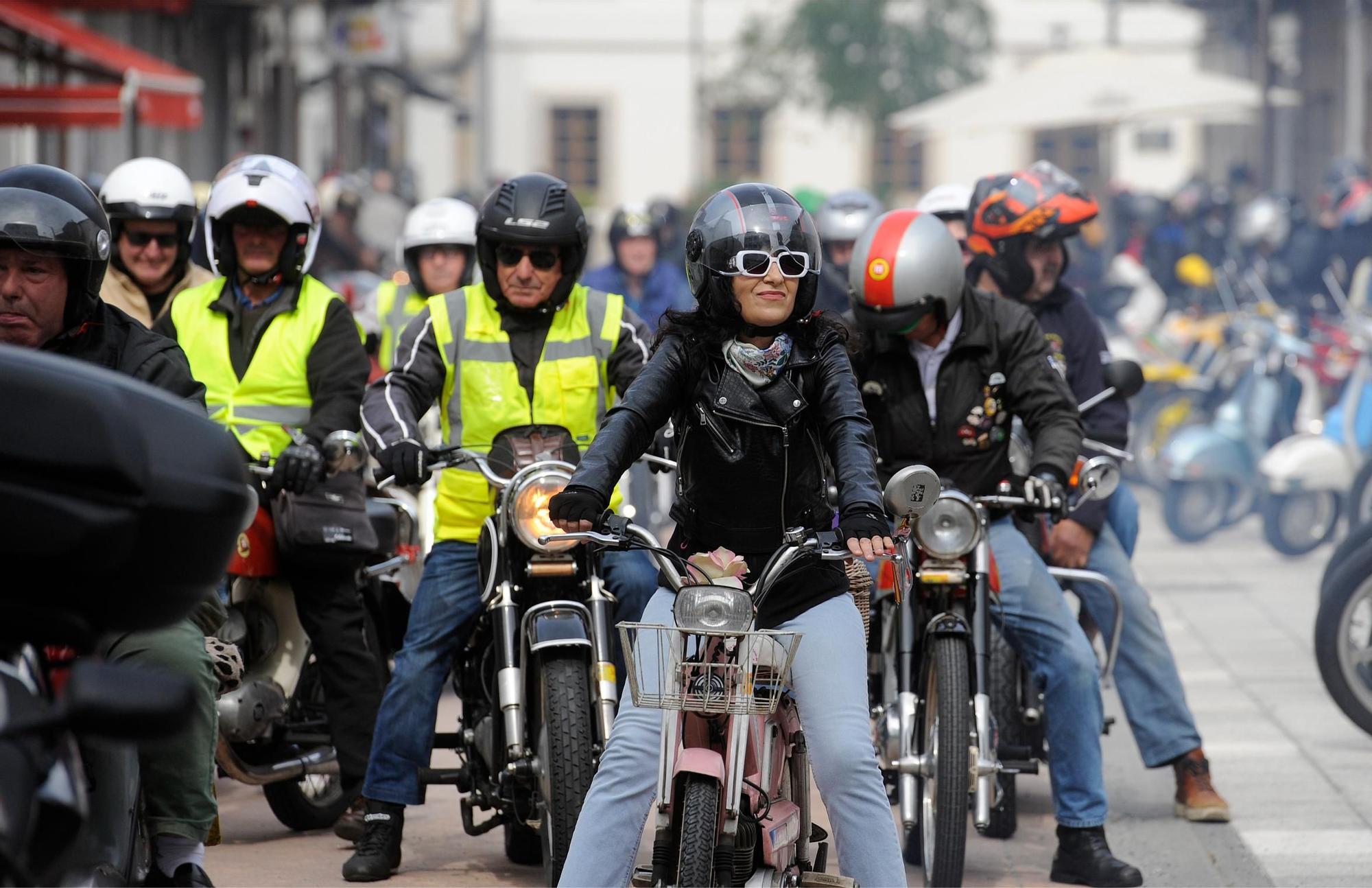 Cerca de cien veteranas toman las calles de Silleda