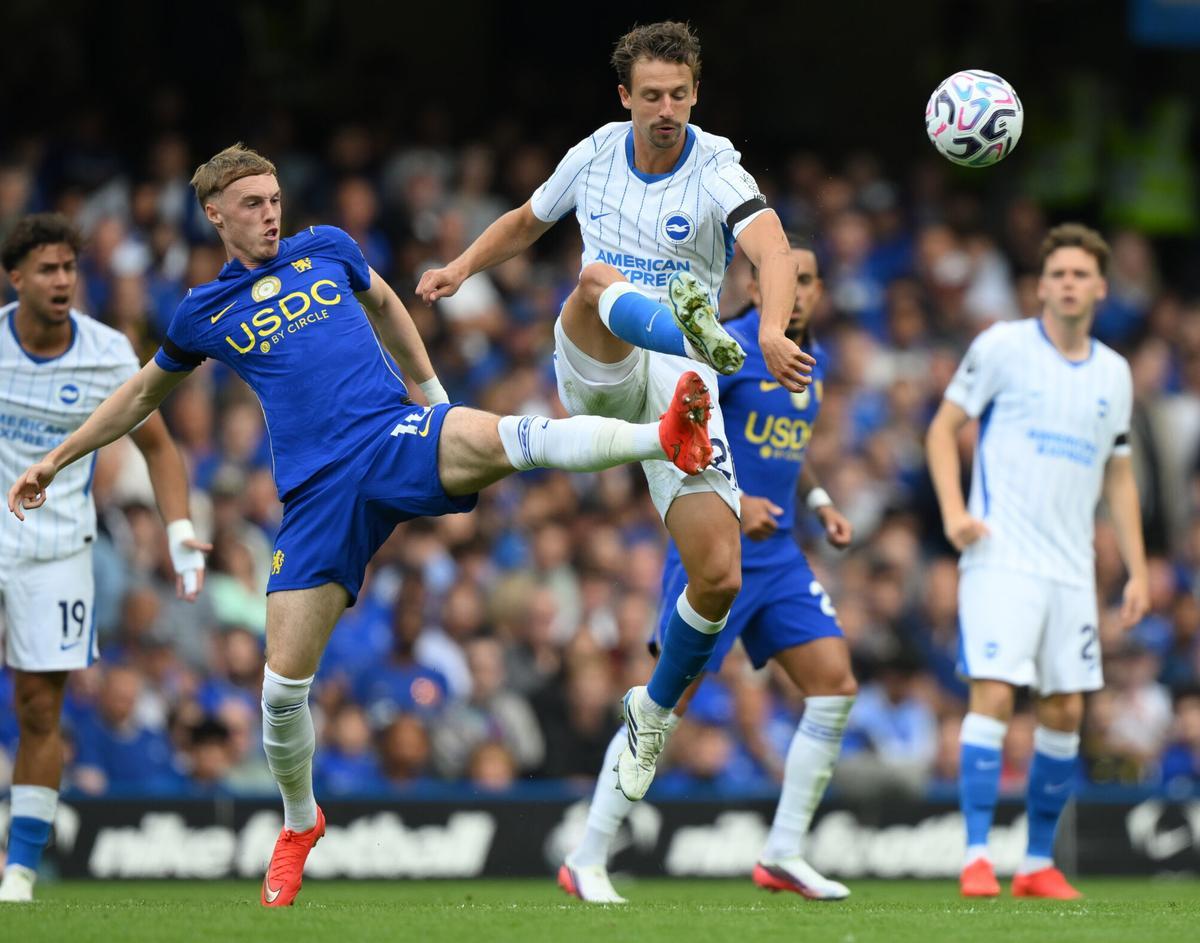 LONDON (United Kingdom), 30/08/2026.- Chelsea’s Cole Palmer (L) and Brighton and Hove Albion's Olivier Boscagli in action during the English Premier League match Chelsea FC against Brighton &amp;amp; Hove Albion, in London, Britain, 30 August 2026. (Reino Unido, Londres) EFE/EPA/DANIEL HAMBURY EDITORIAL USE ONLY. No use with unauthorized audio, video, data, fixture lists, club/league logos, 'live' services or NFTs. Online in-match use limited to 120 images, no video emulation. No use in betting, games or single club/league/player publications.