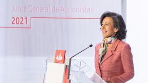Ana Botín, presidenta del Santander, en la junta de accionistas celebrada el pasado marzo de forma telemática desde la sede operativa del banco en Boadilla (Madrid).