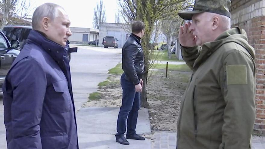 Guerra en Ucrania | Putin visita los cuarteles centrales en Jerson y Lugansk
