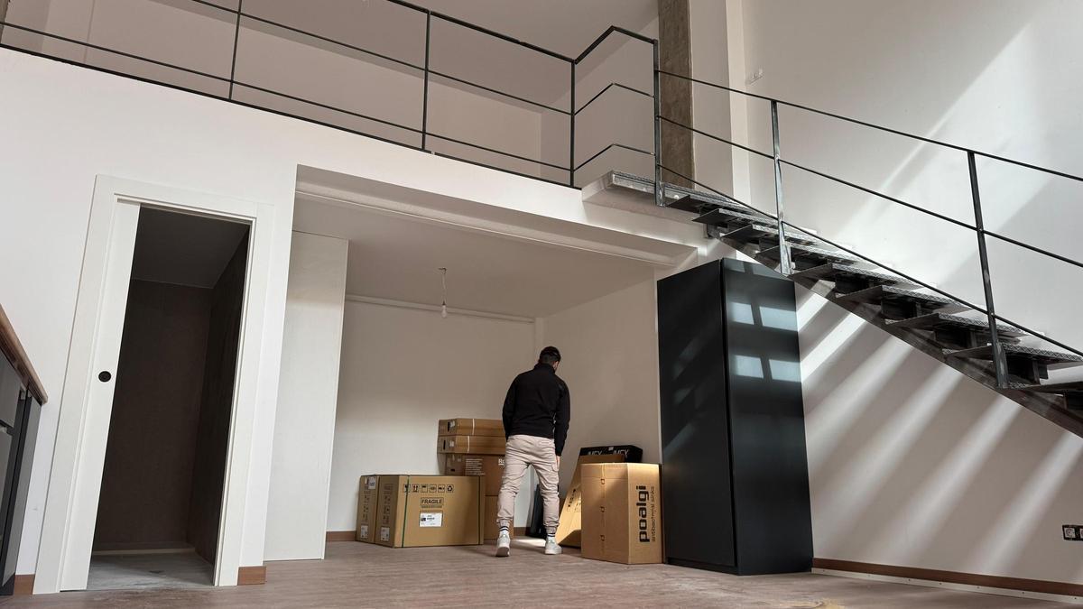 Así son los locales comerciales convertidos en viviendas en Petrer