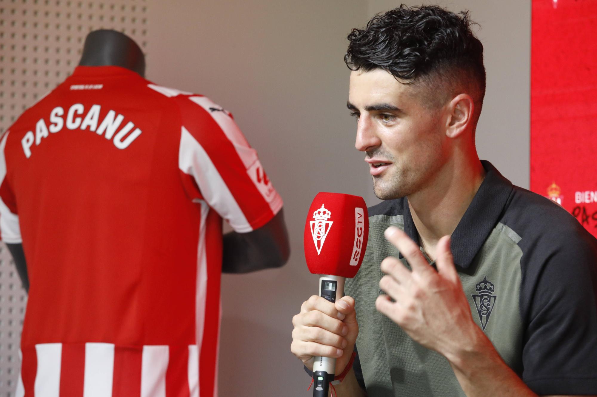 Presentación de Pascanu con el Sporting