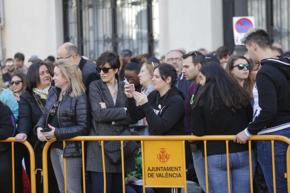 Búscate en el público de la mascletà del 1 de marzo