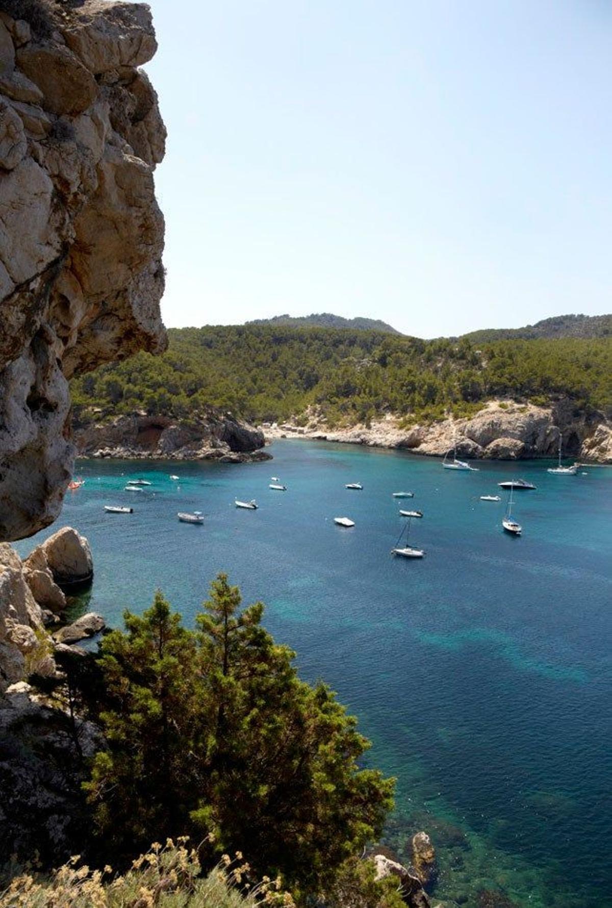 Yoga con vistas a San Miguel (Ibiza)