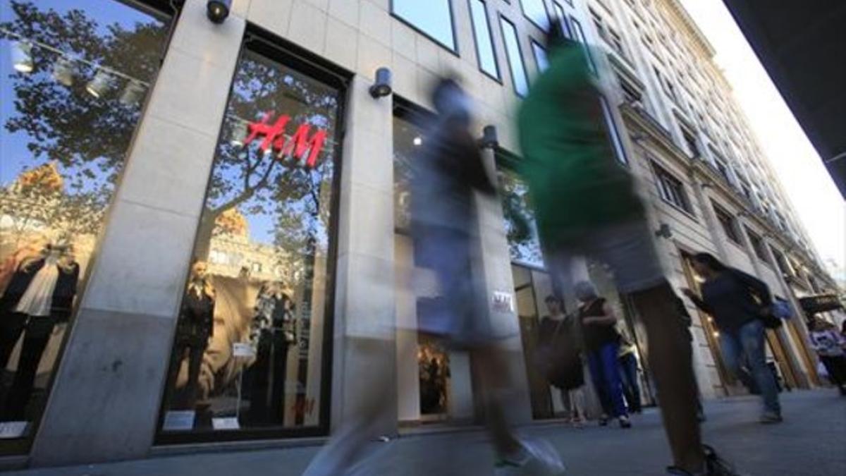 Tienda de H&amp;M en el paseo de Gràcia.