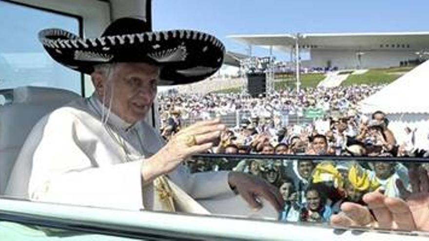 El Papa pide a los obispos de América Latina que estén con los marginados