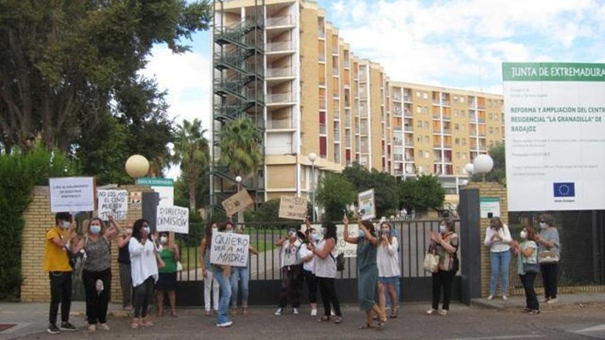 Familiares de mayores de la residencia La Granadilla piden un régimen de visitas &quot;digno&quot;