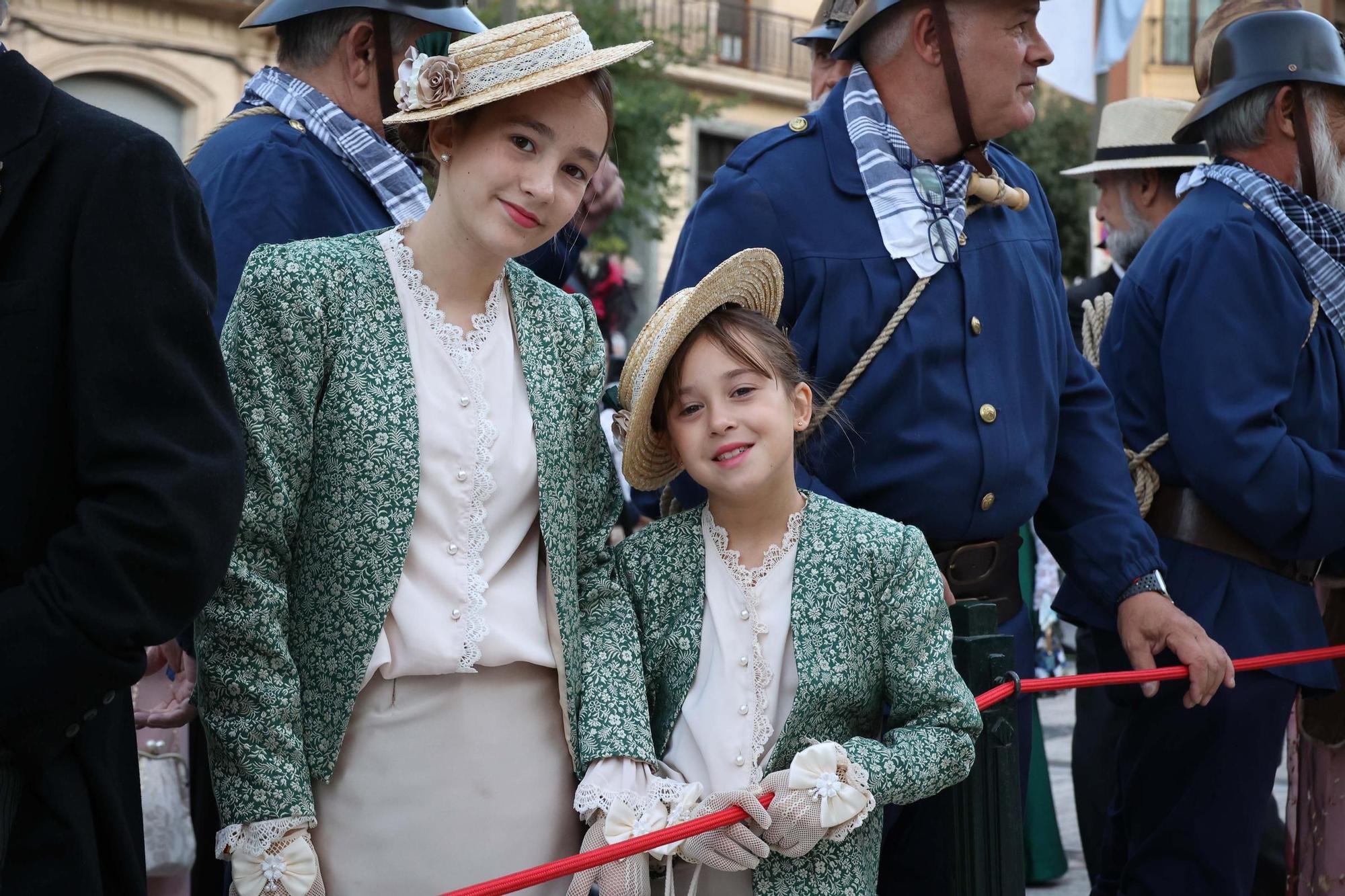 Inicio de la Feria Modernista de Alcoy 2025