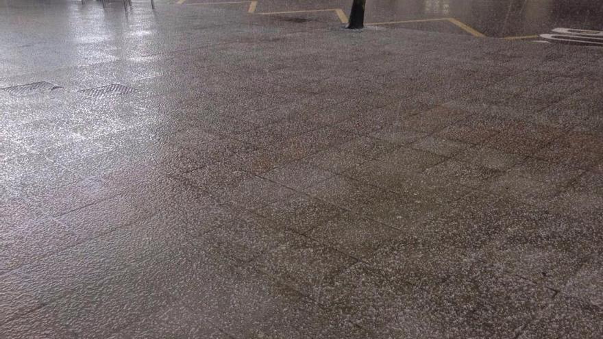 Fuerte granizada en Oviedo