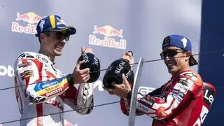 Márquez se pone líder del Mundial tras otra exhibición en Misano