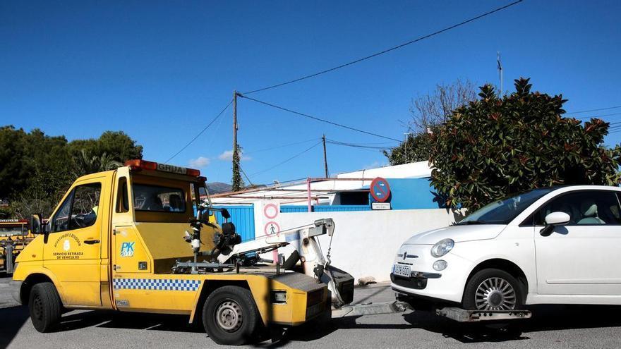  duda la ITV de una grúa accidentada en Benidorm y el PP asegura que estaba en regla