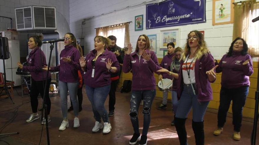 Un ensayo de carnaval recoge 300 kilos de alimentos