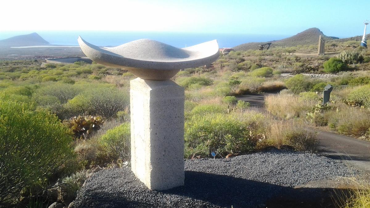 La escultura 'Vuelo', del tinerfeño Guilermo Batista Díaz.