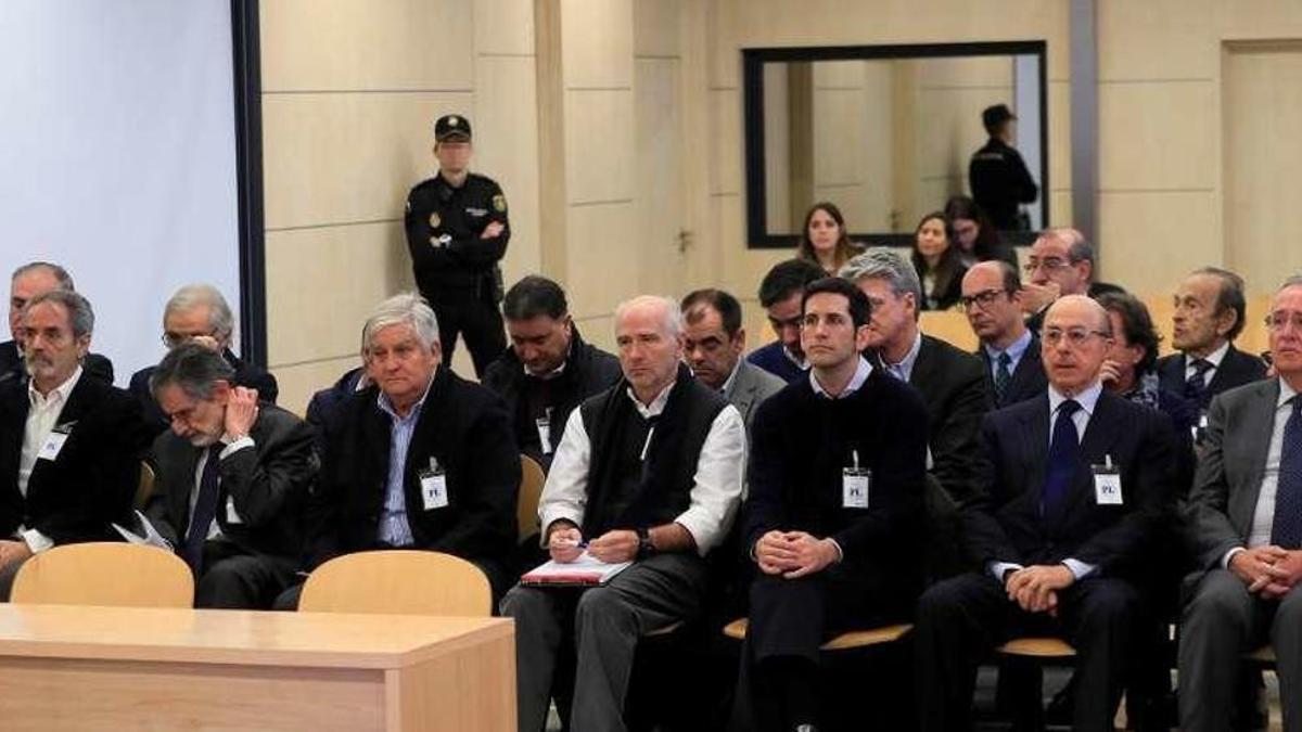 Los imputados en el &quot;caso Pescanova&quot;, el primer día del juicio en la Audiencia Nacional.