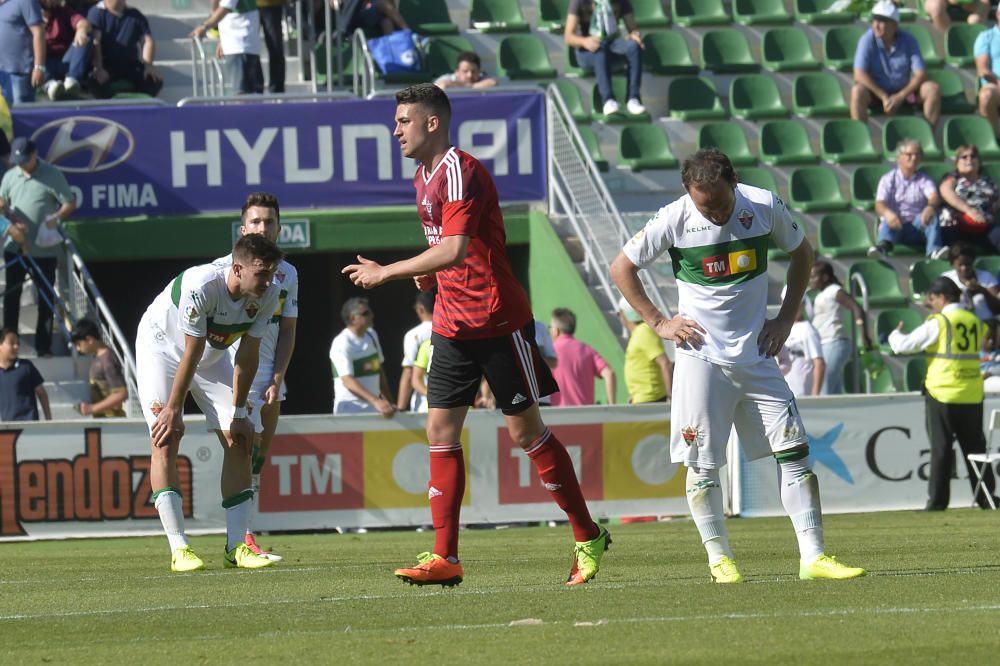 Debacle del Elche ante el colista